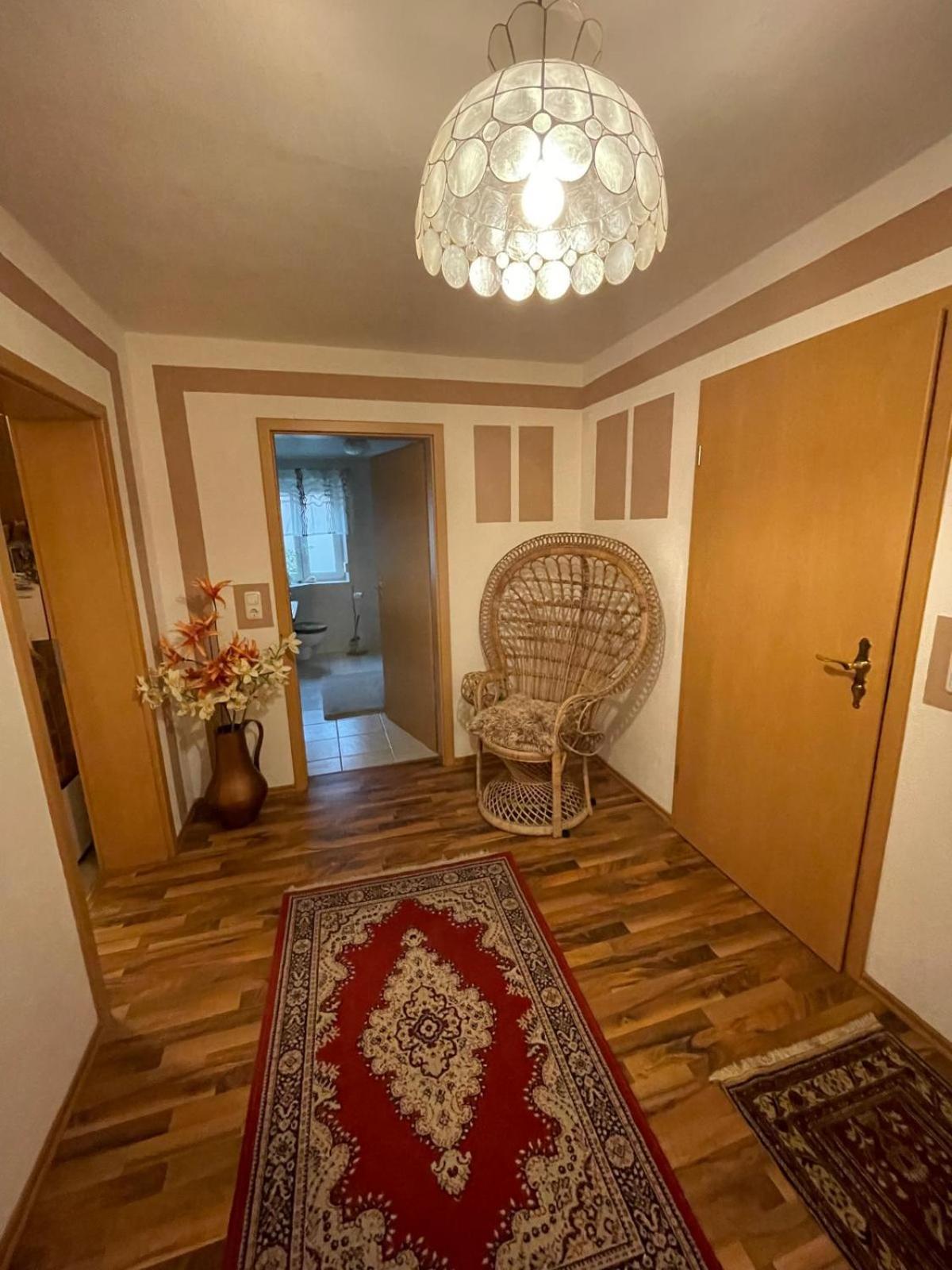 Schoene Ferienwohnung In Bahnhofsnaehe Fuer Urlaub, Studium Oder Arbeit Deggendorf Exterior foto