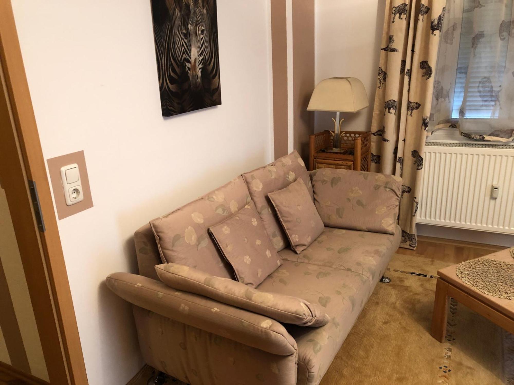 Schoene Ferienwohnung In Bahnhofsnaehe Fuer Urlaub, Studium Oder Arbeit Deggendorf Exterior foto
