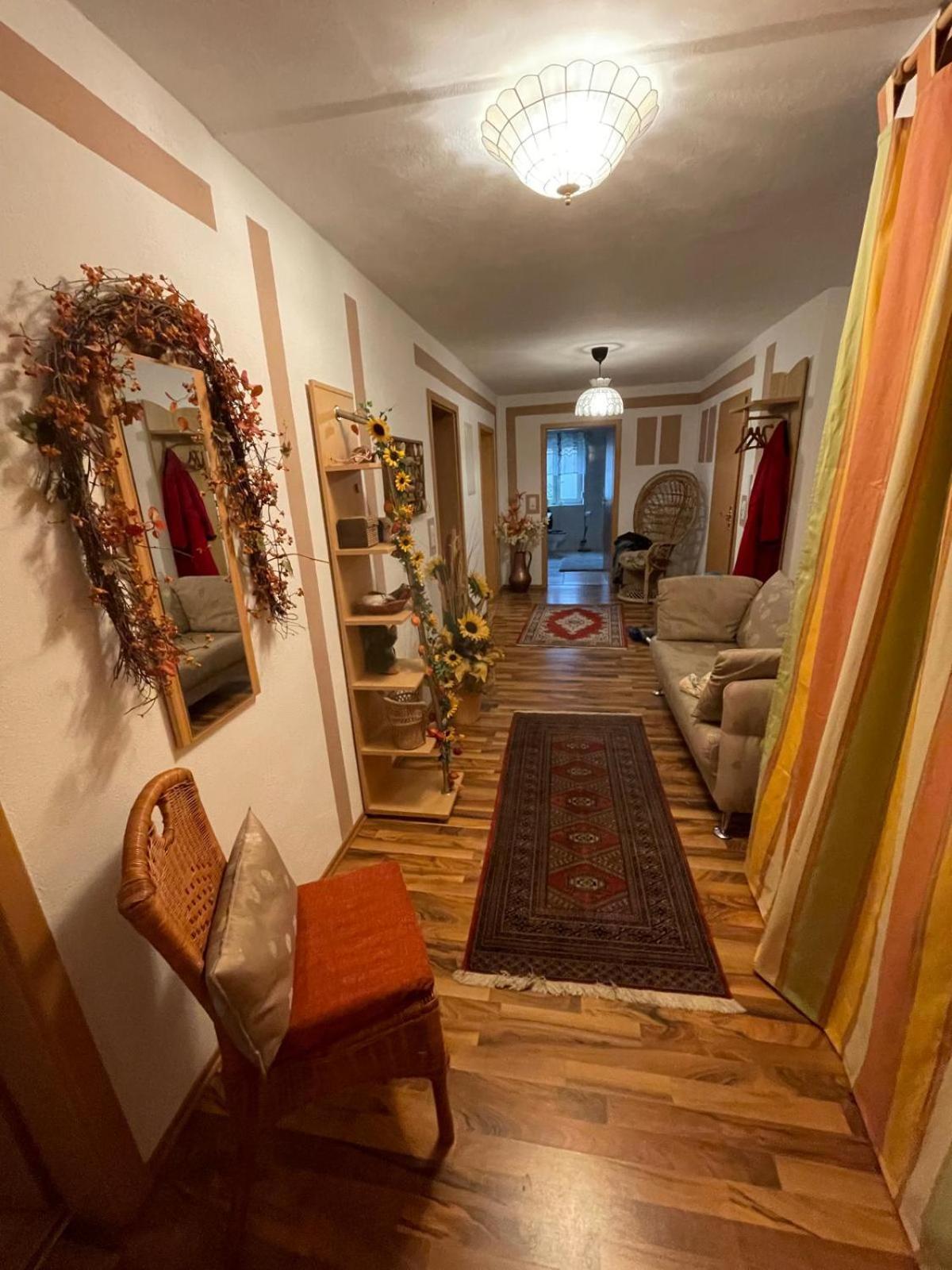 Schoene Ferienwohnung In Bahnhofsnaehe Fuer Urlaub, Studium Oder Arbeit Deggendorf Exterior foto